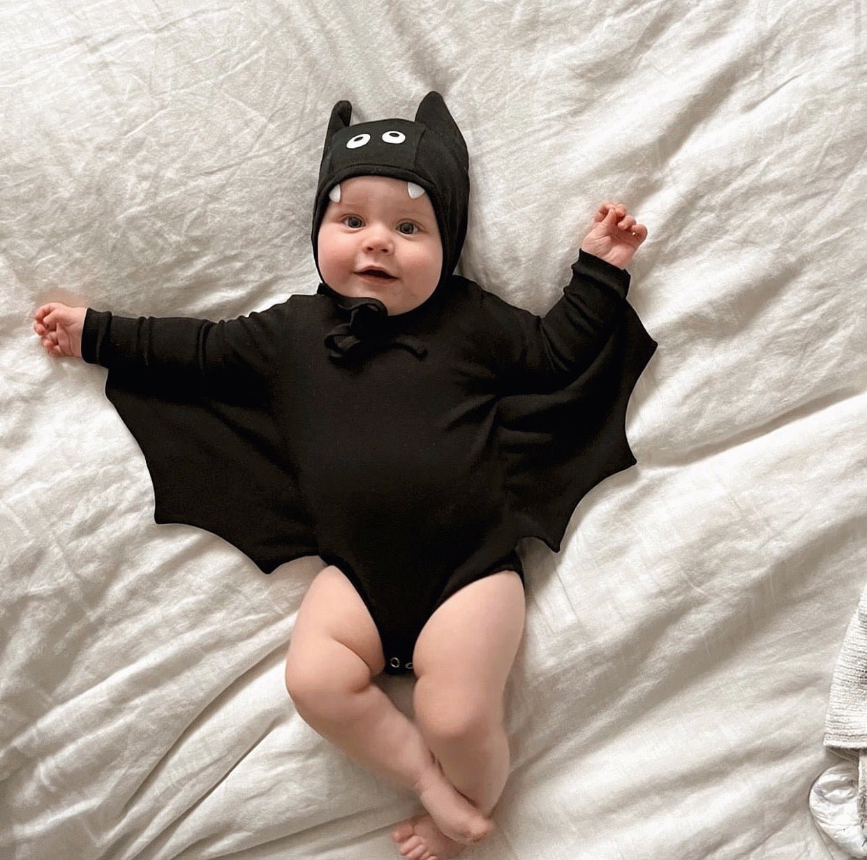 Ikii Batman Costume + Bonnet Set