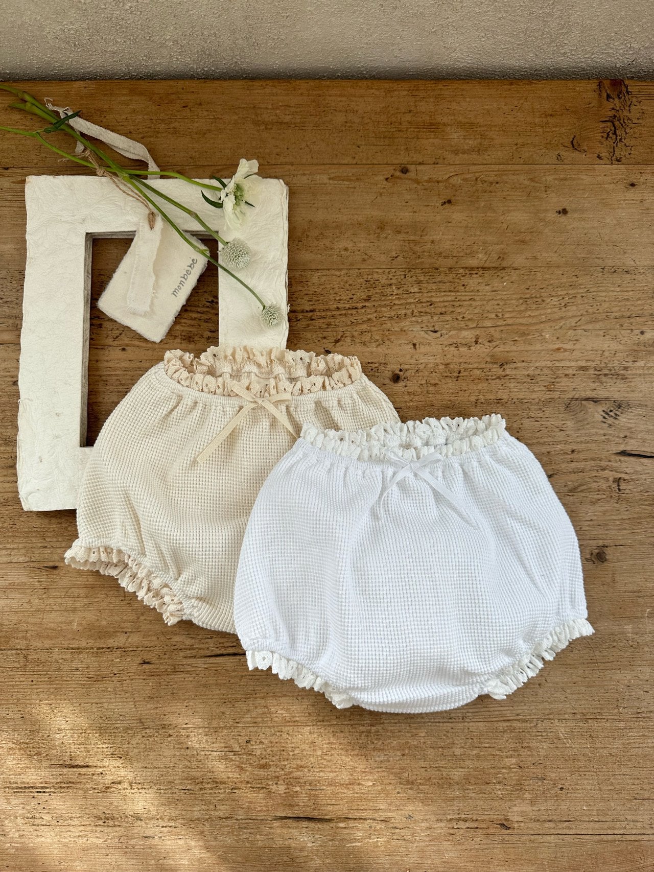 Monbebe Waffle Lace Bloomers (2 Colours)