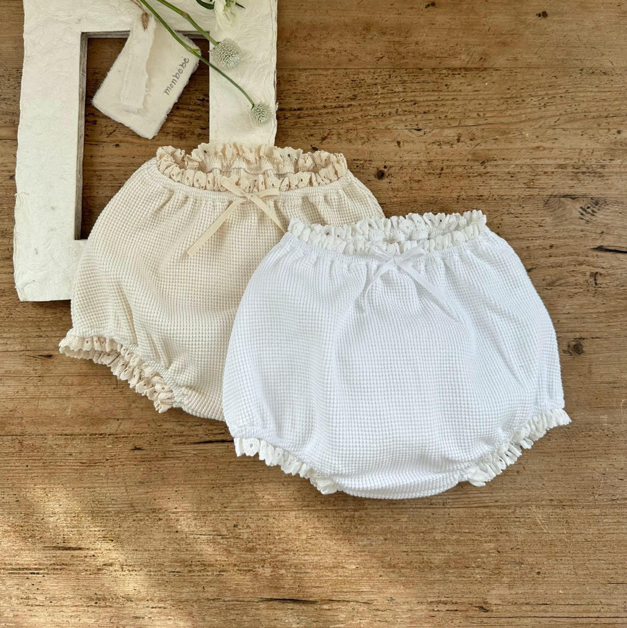 Monbebe Waffle Lace Bloomers (2 Colours)